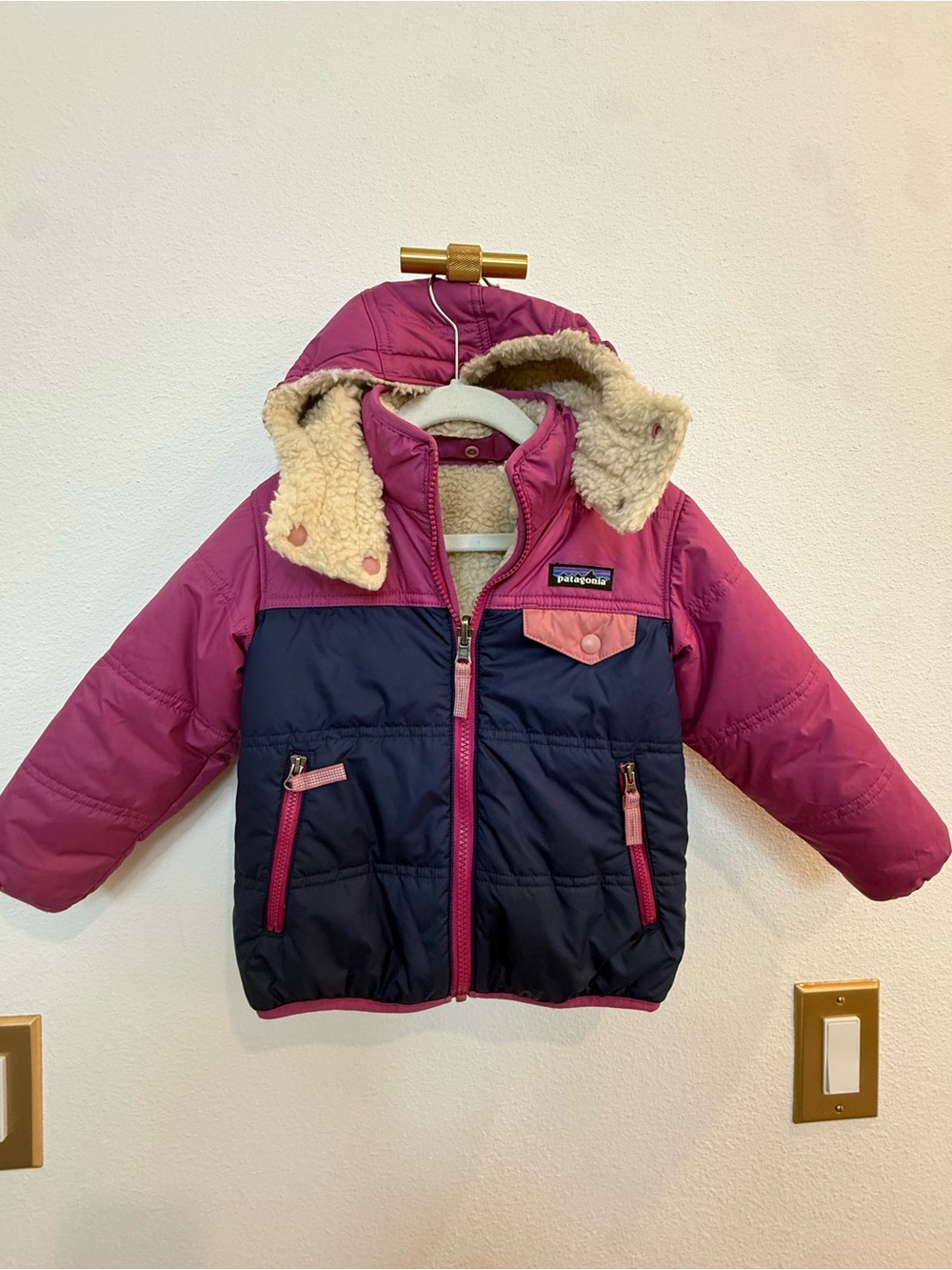 Patagonia Kids Two-Tone Pink and Navy Puffer Jacket with Sherpa Hood
